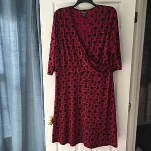 NY Collection Woman 1X black/red link wrap dress